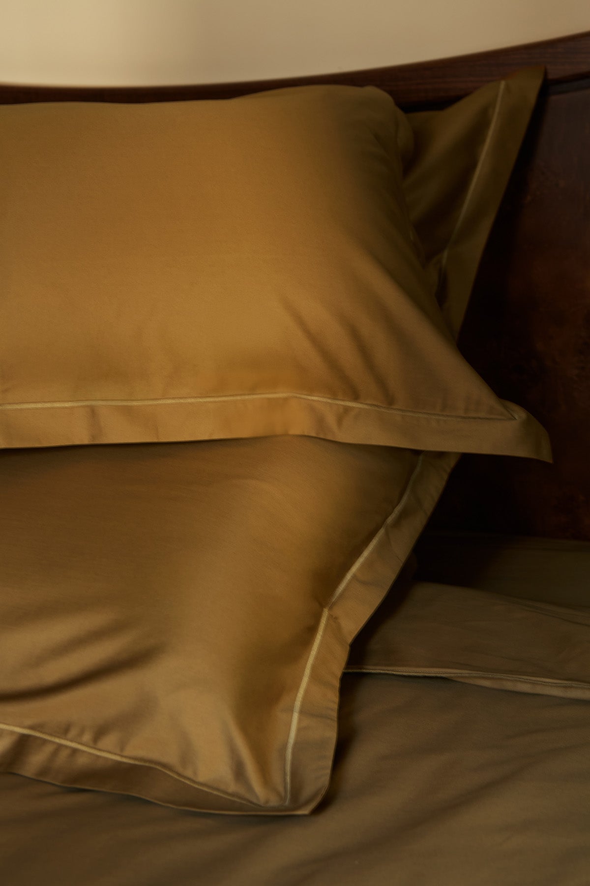 Paire de taies d'oreiller en satin | Bronze Bourdon Bronze
