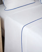Drap plat Percale de coton Finition bourdon | Blanc Liseré Bleu Cobalt