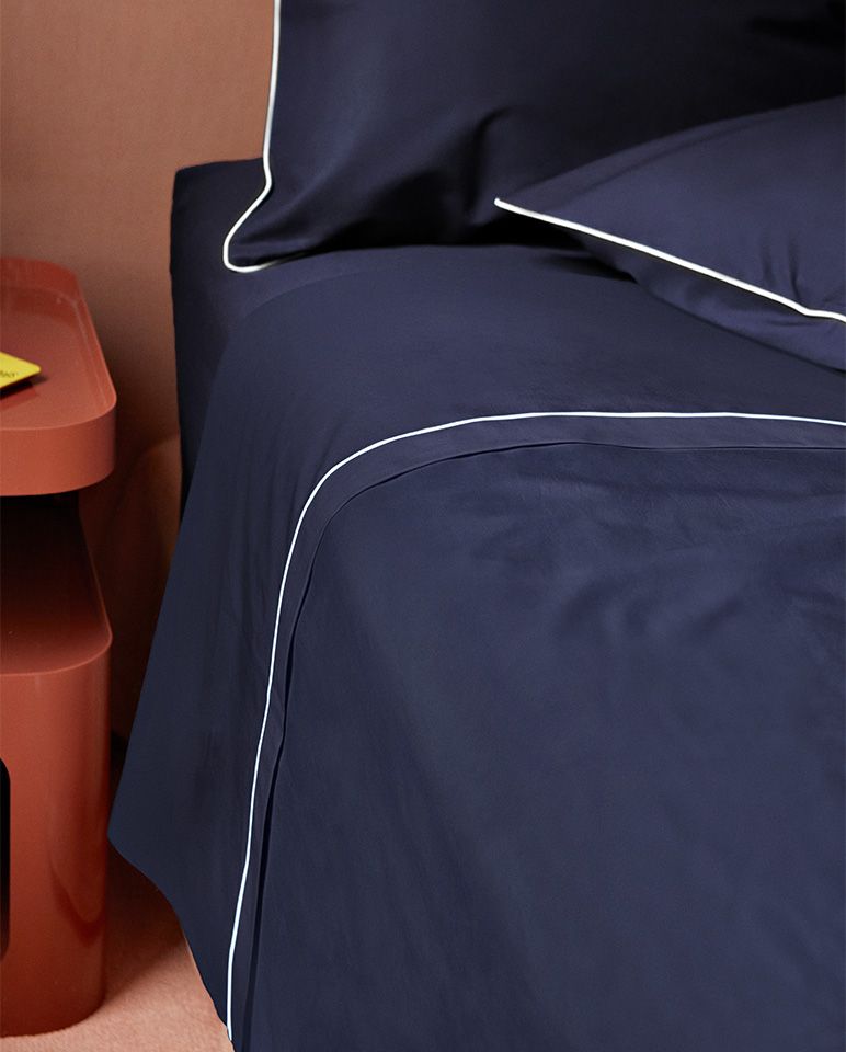 Drap plat Percale de coton Finition bourdon | Bleu Nuit Liseré Blanc