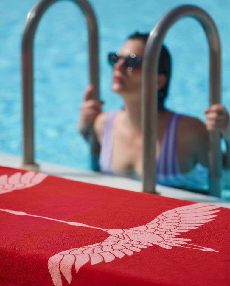Heron Beach Towel 90x170 | Athena Red / Venus Pink