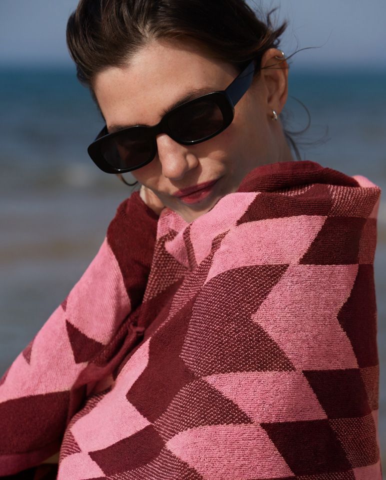 Navajo Beach Towel 90x170 | Burgundy / Venus Rose
