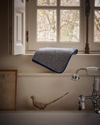 Serviette de toilette | Gris Liseré Bleu Cobalt