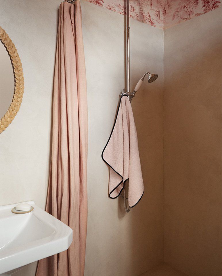 Serviette de toilette | Rose Poudré Liseré Noir