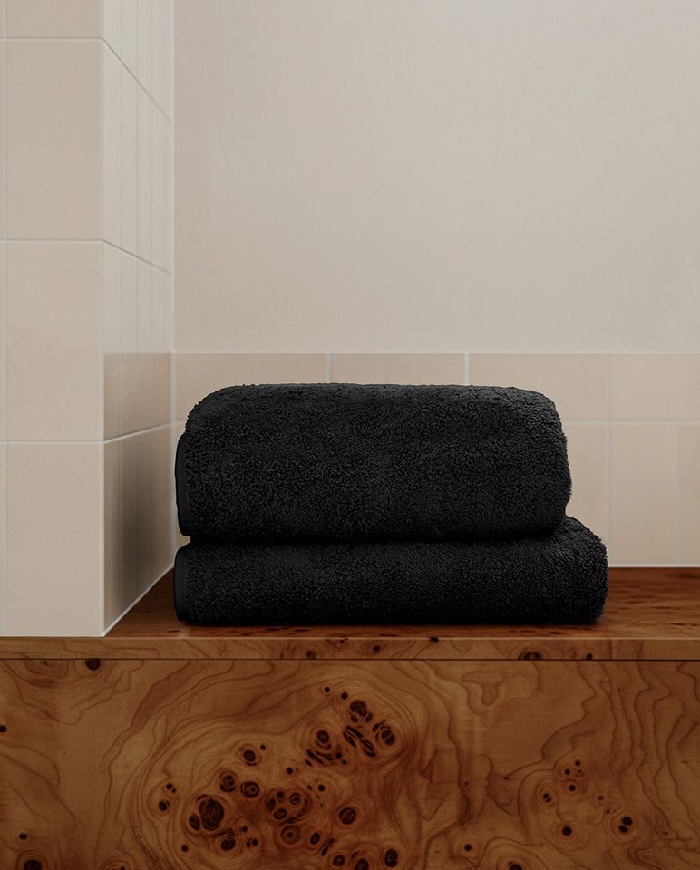 Serviette de toilette | Noir Liseré Noir