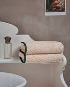 Serviette de toilette | Sable Liseré Vert Anglais