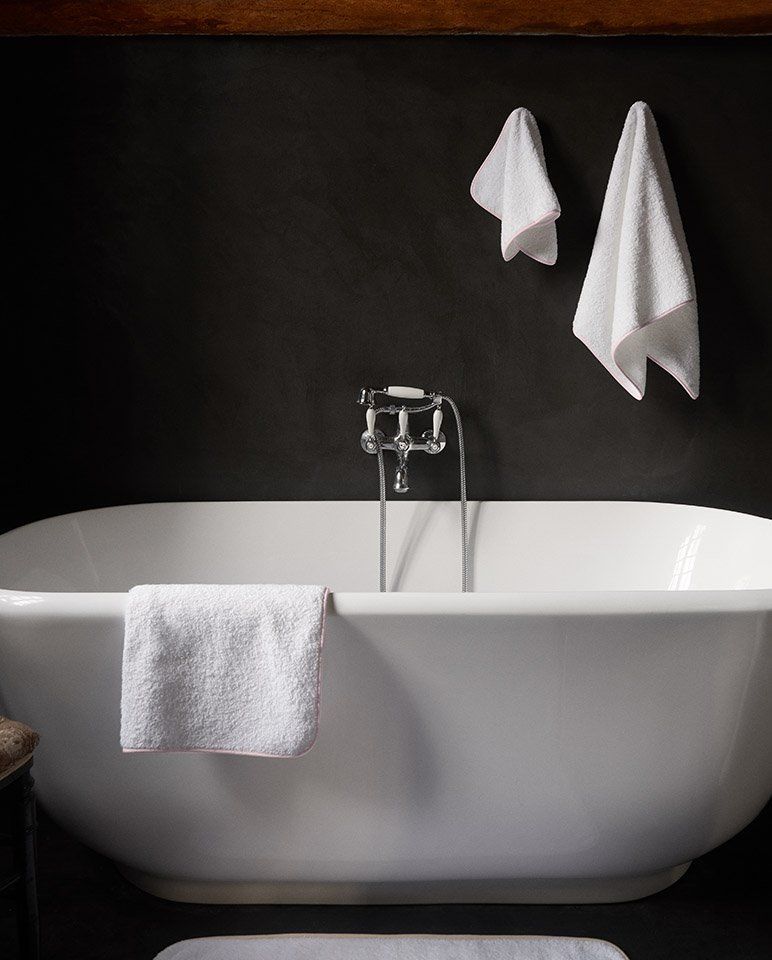 Serviette de bain | Blanc Liseré Rose Nymphe