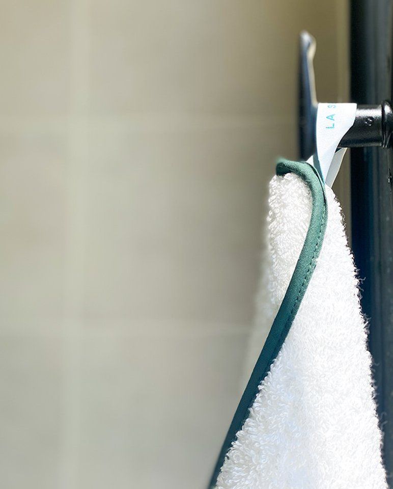 Serviette de bain | Blanc Liseré Vert Anglais