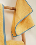 Paire de serviettes mains ou visage | Jaune Blé Liseré Bleu Nattier