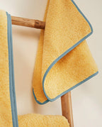 Paire de serviettes mains ou visage | Jaune Blé Liseré Bleu Nattier