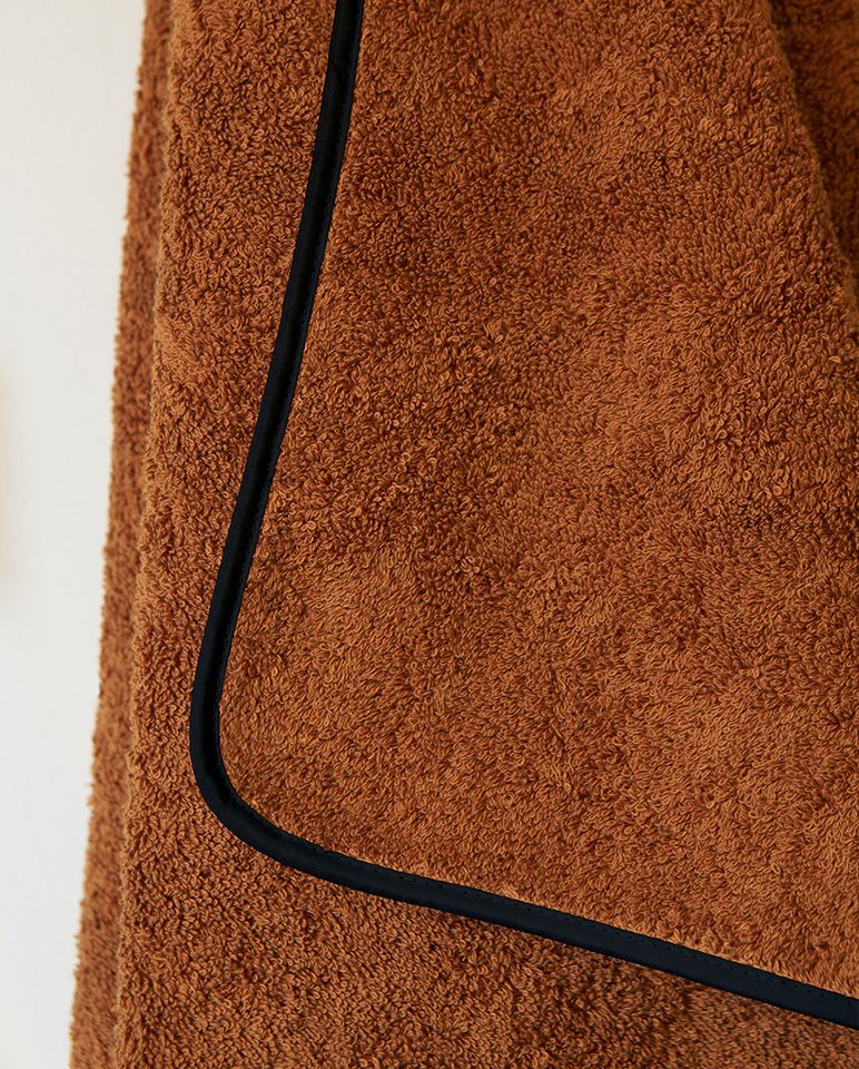 Paire de serviettes mains ou visage | Caramel Liseré Noir