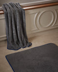 Tapis de bain | Gris Liseré Bleu Cobalt