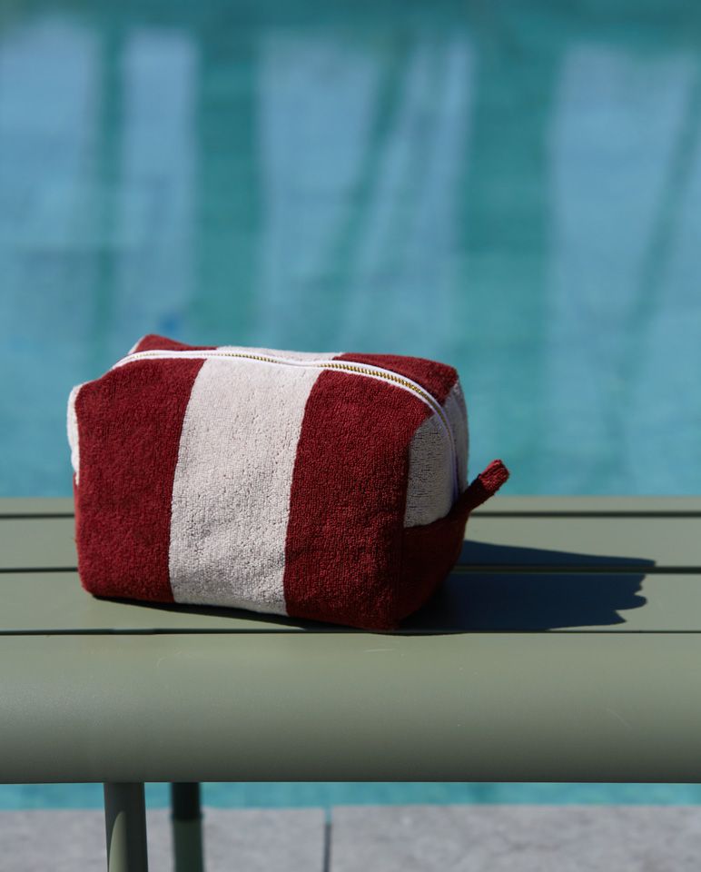 Sponge Wash Bag | Garnet Red / Cream