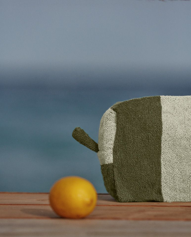 Trousse de toilette éponge | Vert Olive / Crème